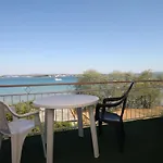 게스트하우스 And By The Sea Tkon, Pasman - 8377 트콘