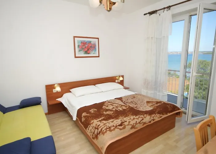 And By The Sea Tkon, Pasman - 8377 Гостевой дом 3*