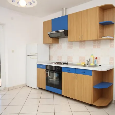 And By The Sea Tkon, Pasman - 8377 3* Tkon