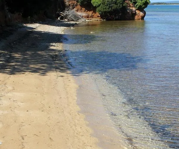 And By The Sea Tkon, Pasman - 8377